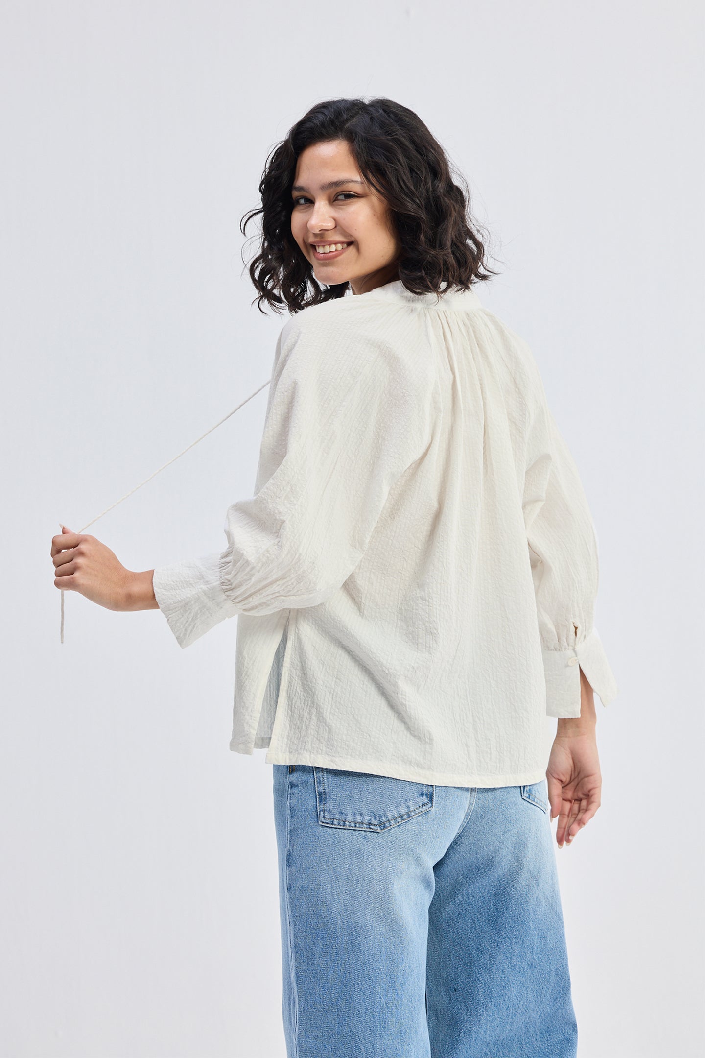 AVA | Relaxed White Blouse