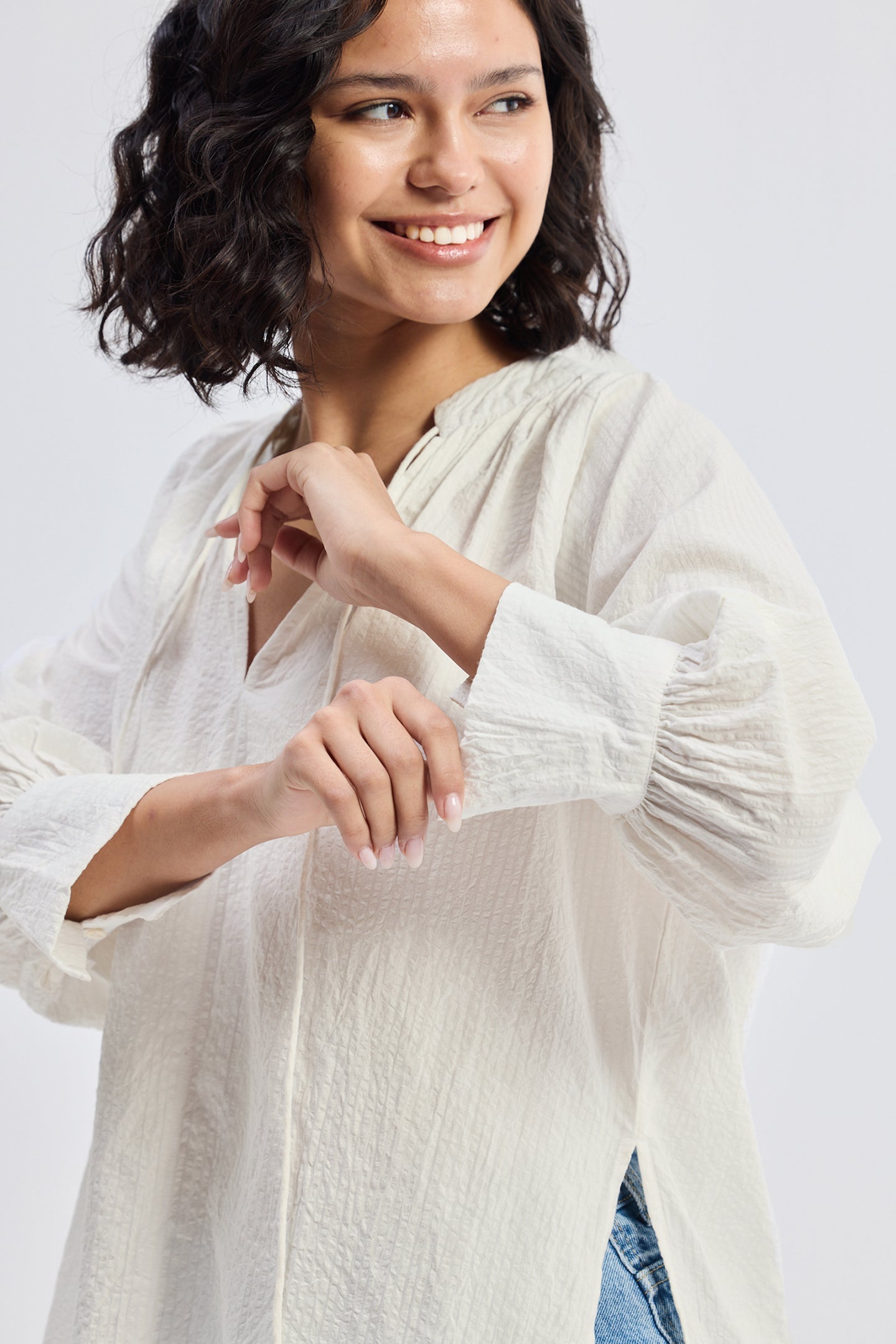 AVA | Relaxed White Blouse