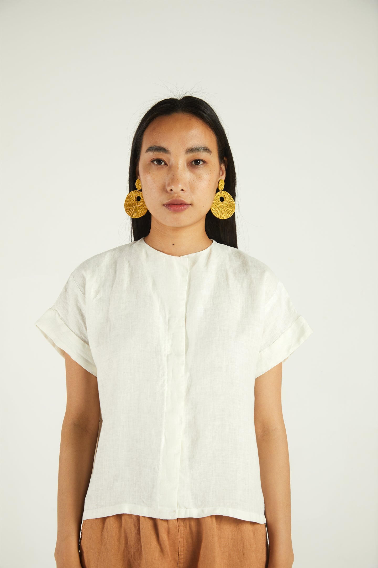 MILA | Off-White Tie Hem Shirt